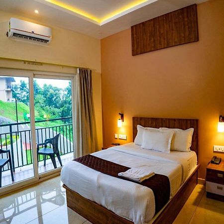 Karimb Resorts Vallikavungal Dış mekan fotoğraf