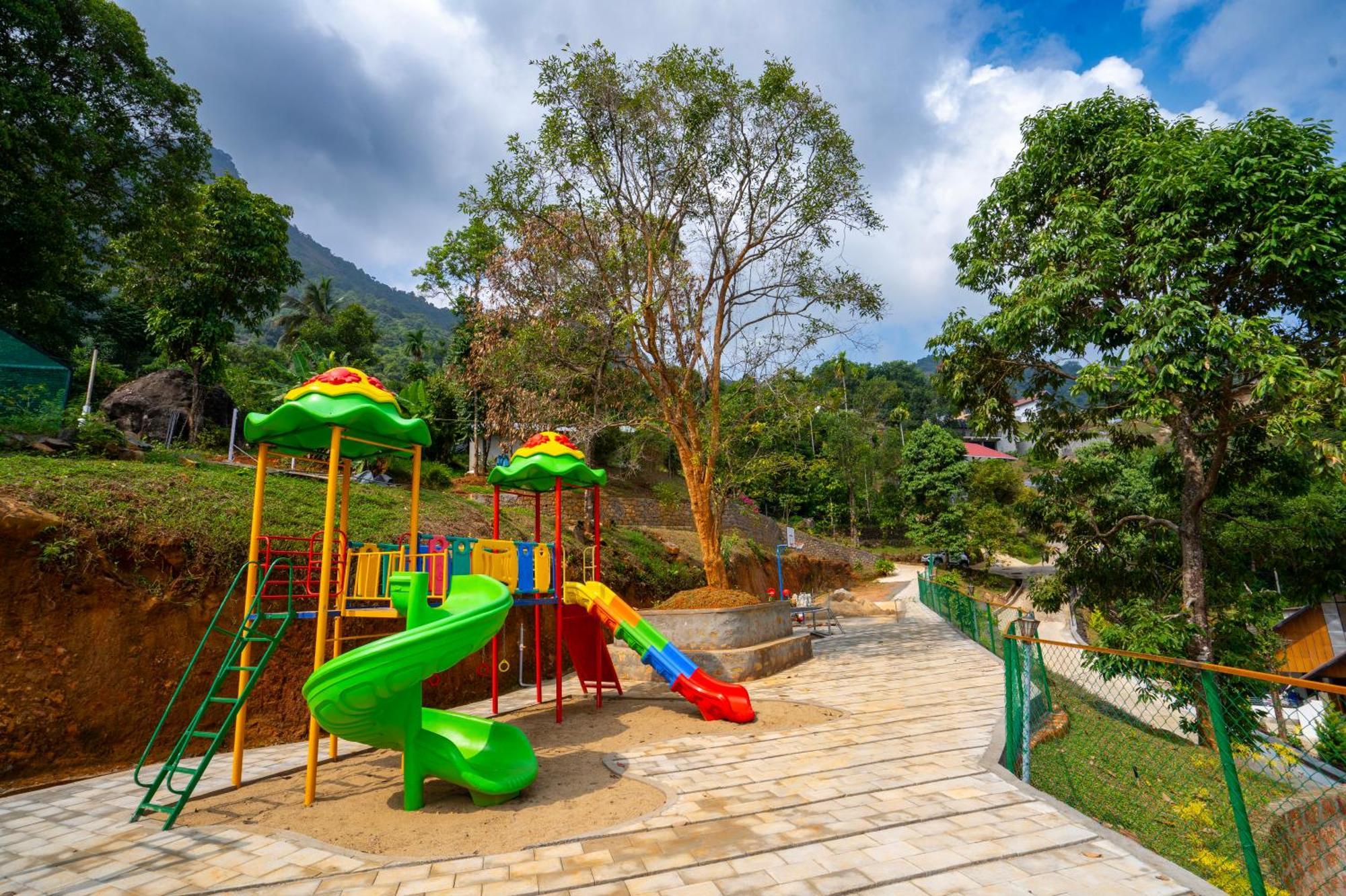 Karimb Resorts Vallikavungal Dış mekan fotoğraf