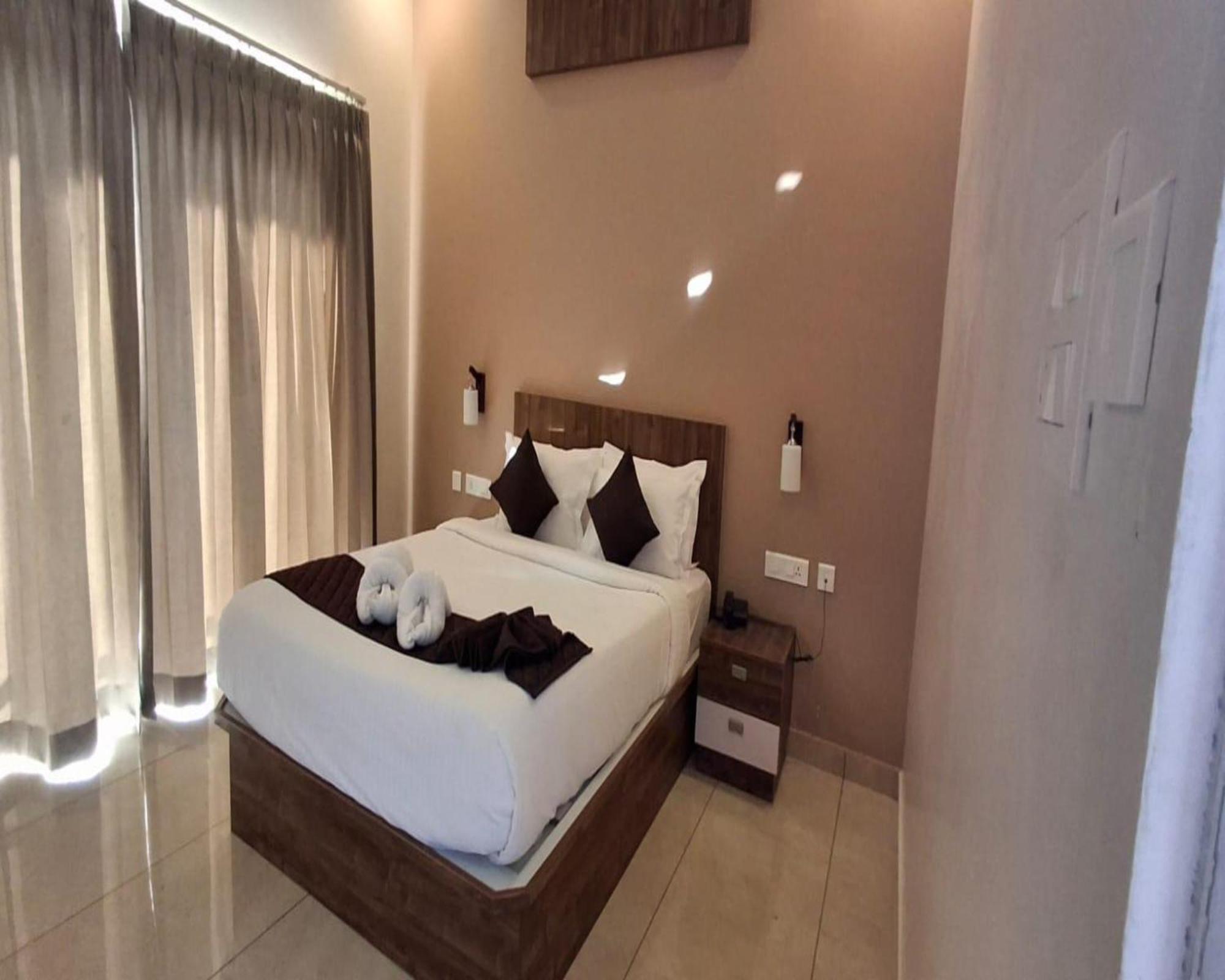 Karimb Resorts Vallikavungal Dış mekan fotoğraf