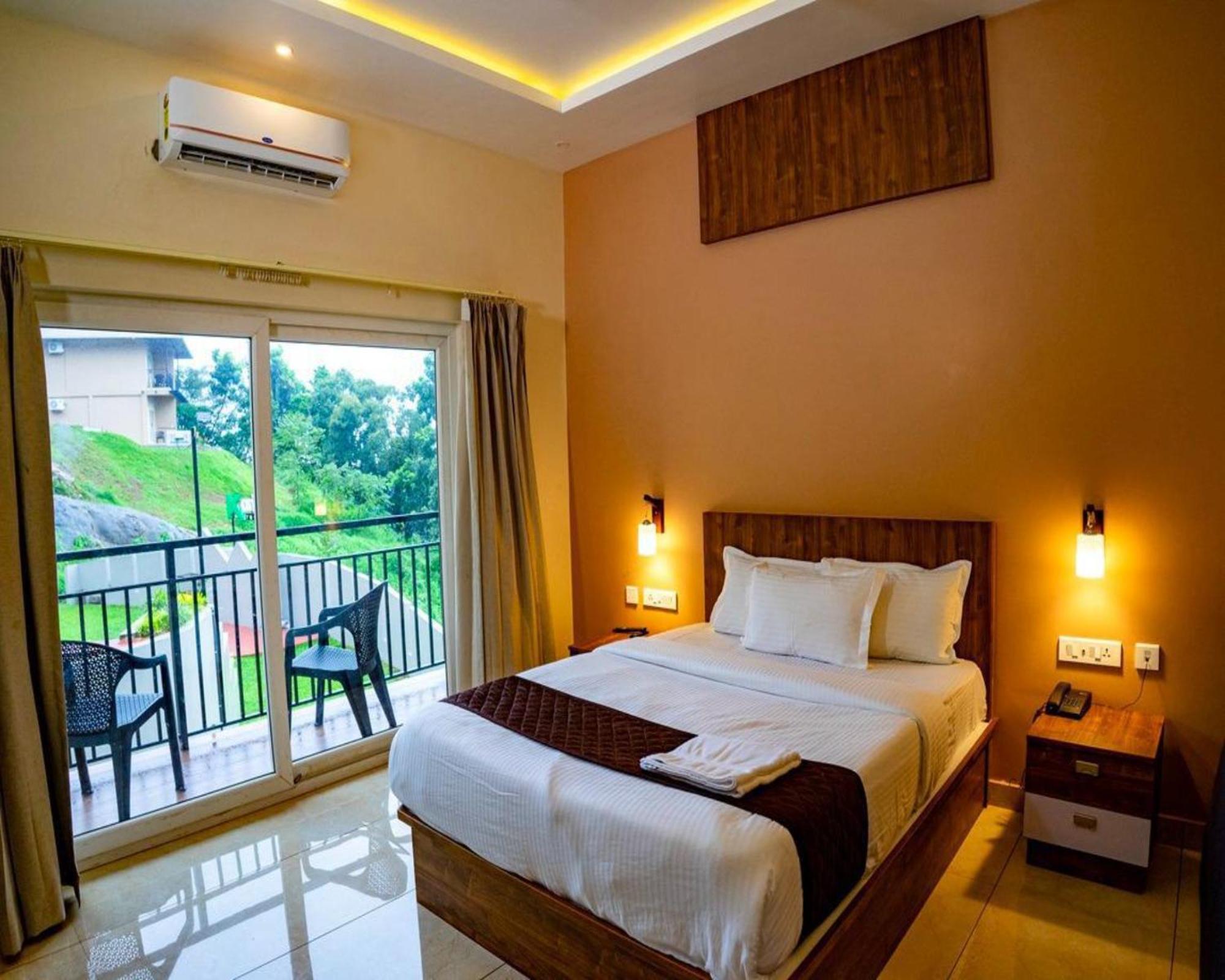 Karimb Resorts Vallikavungal Dış mekan fotoğraf